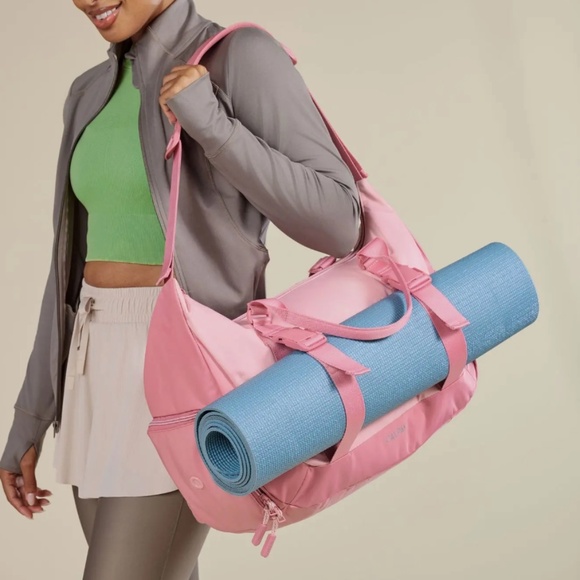Fit Gym Bag in Tea Rose - Picture 8 of 9